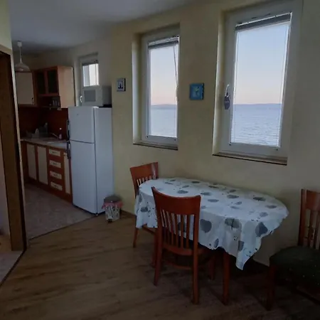 Nikolovi * بوموري